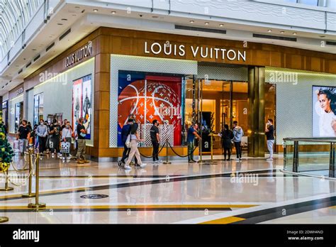 louis vuitton melbourne chadstone.